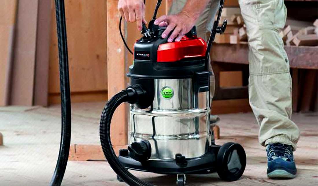 نگهداری و بازبینی دوره ای تجهیزات نظافت صنعتی